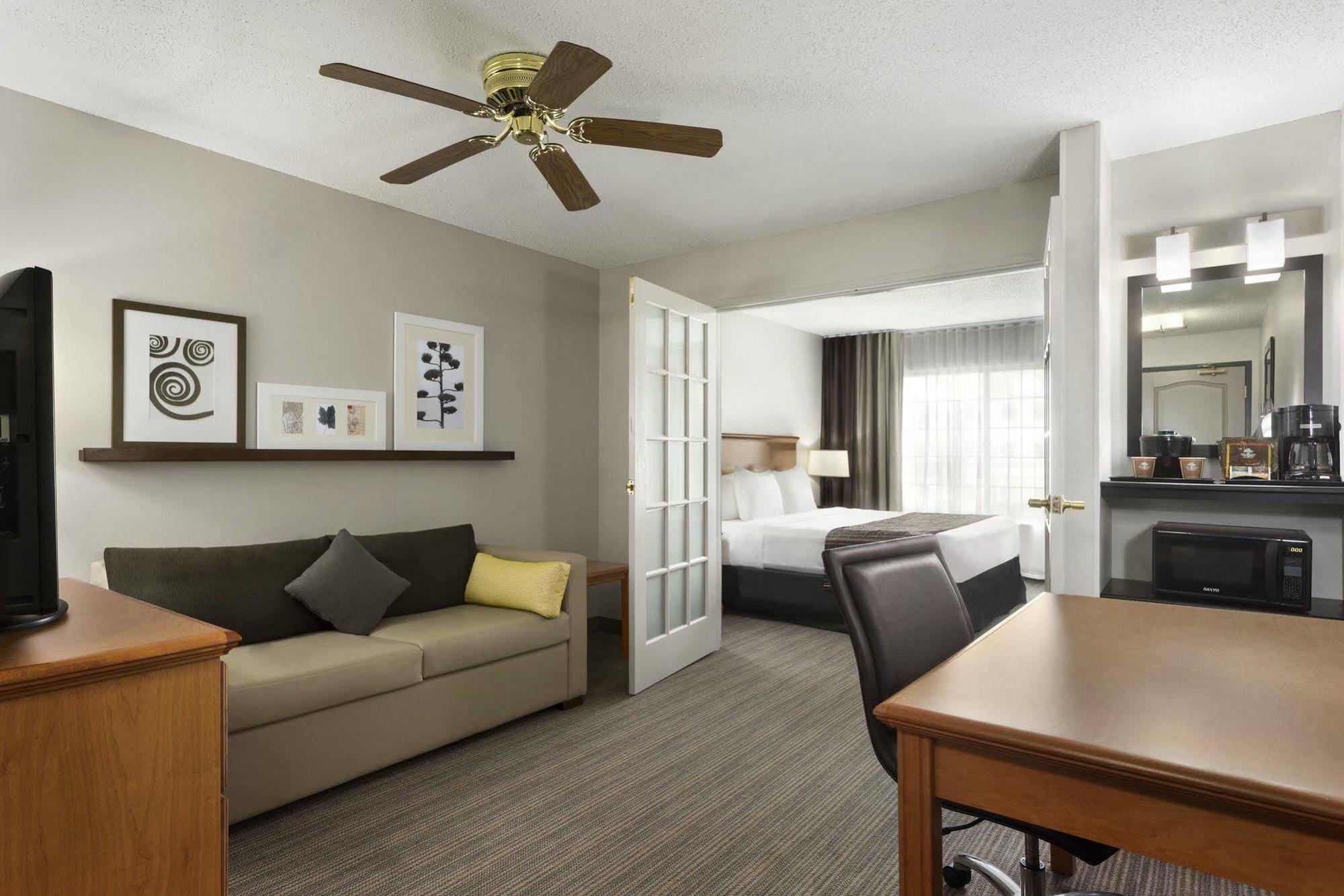 Country Inn & Suites By Radisson, Columbus Airport, Oh Exteriér fotografie